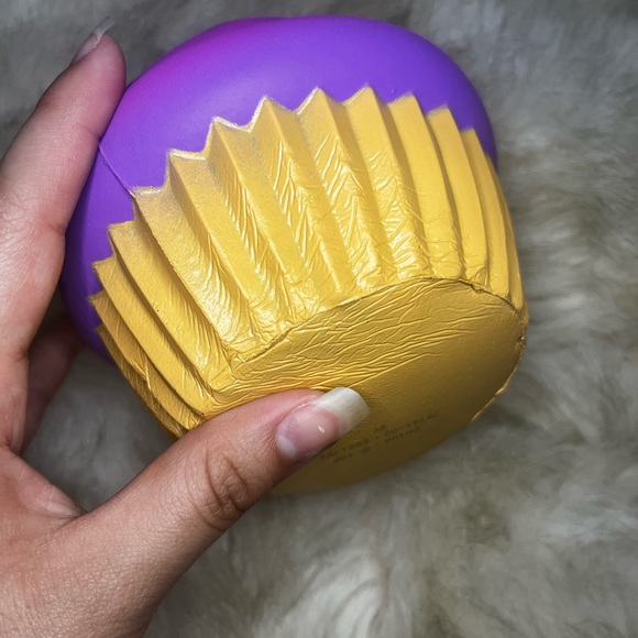 Assorted set of sweet treat themed squishies - Picture 4 of 13